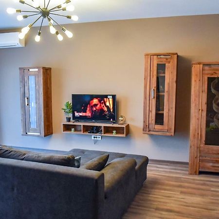 Wood Central Apartment Τιμισοάρα Εξωτερικό φωτογραφία