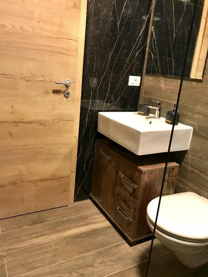 Wood Central Apartment Τιμισοάρα Εξωτερικό φωτογραφία