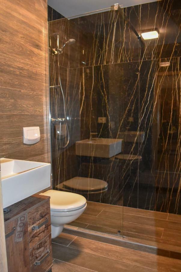 Wood Central Apartment Τιμισοάρα Εξωτερικό φωτογραφία
