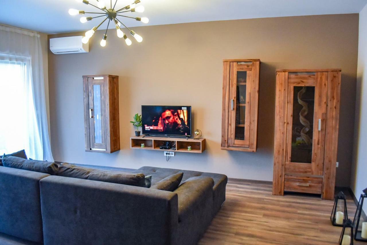 Wood Central Apartment Τιμισοάρα Εξωτερικό φωτογραφία