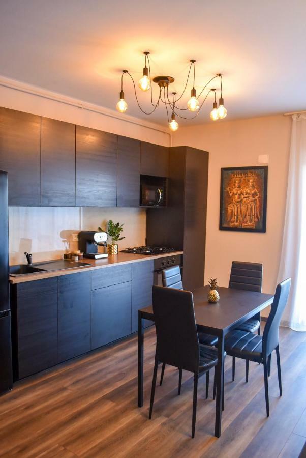 Wood Central Apartment Τιμισοάρα Εξωτερικό φωτογραφία