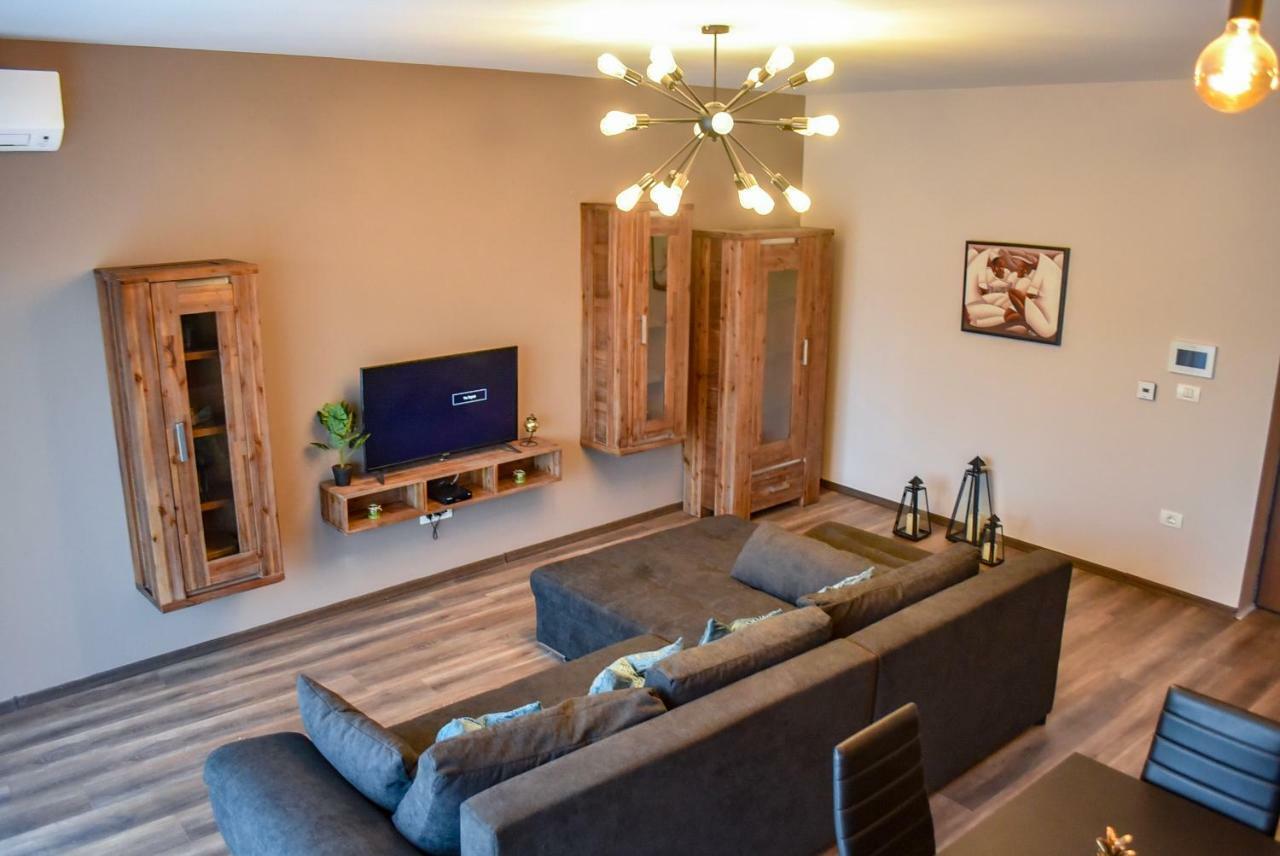 Wood Central Apartment Τιμισοάρα Εξωτερικό φωτογραφία